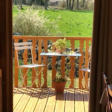 La Roulotte Au Fond Du Pre Gasthuis *